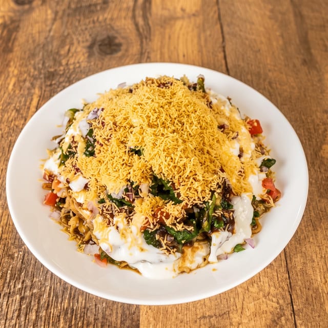 Palak Patta Chaat (Crisp Spinach Chaat).